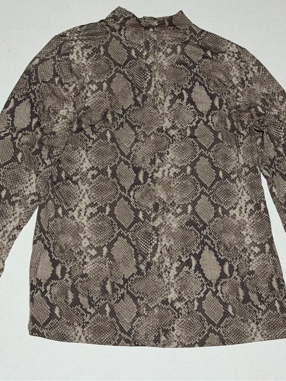 Reitmans Brown and Black Snake-Print Mock Neck Top 🐍 - Picture 2 of 6